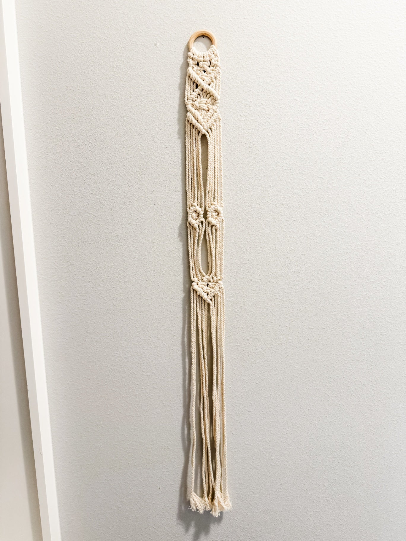 "Topper" Macrame Hat Wall Hanger