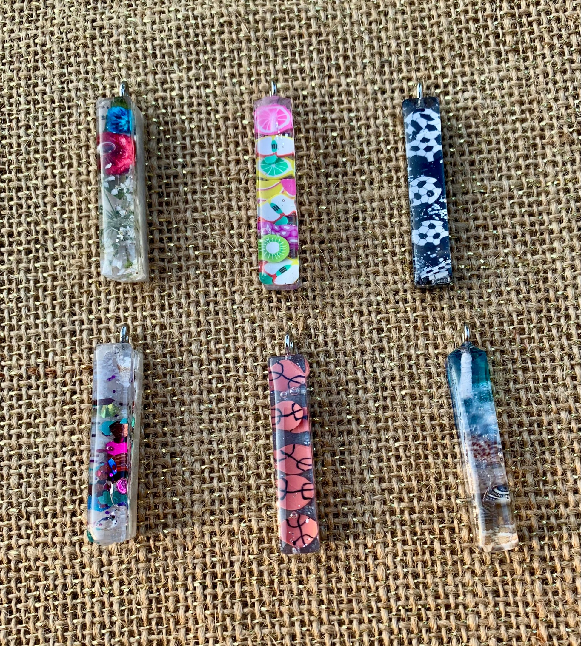 017 - Resin Letter "I" Charms for Keychains