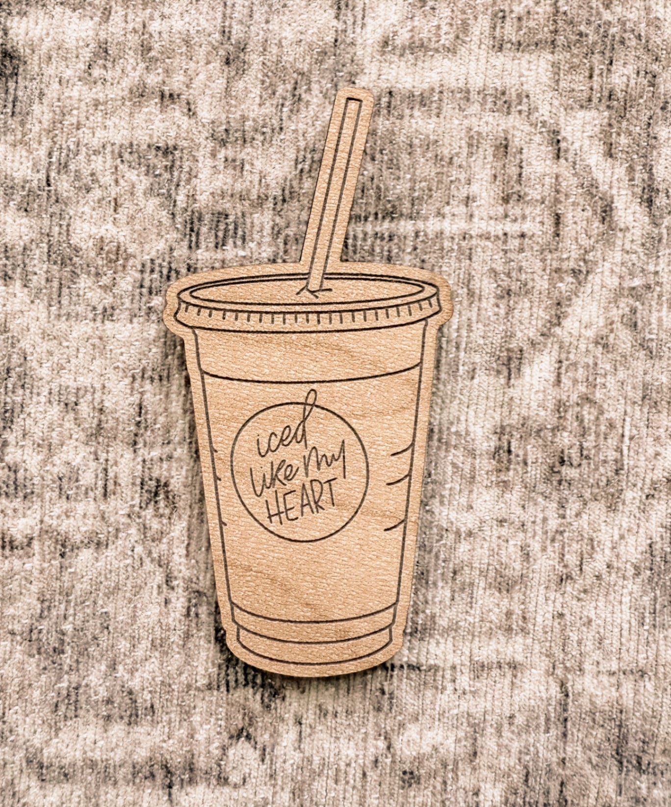 Magnet - Iced - Light Wood