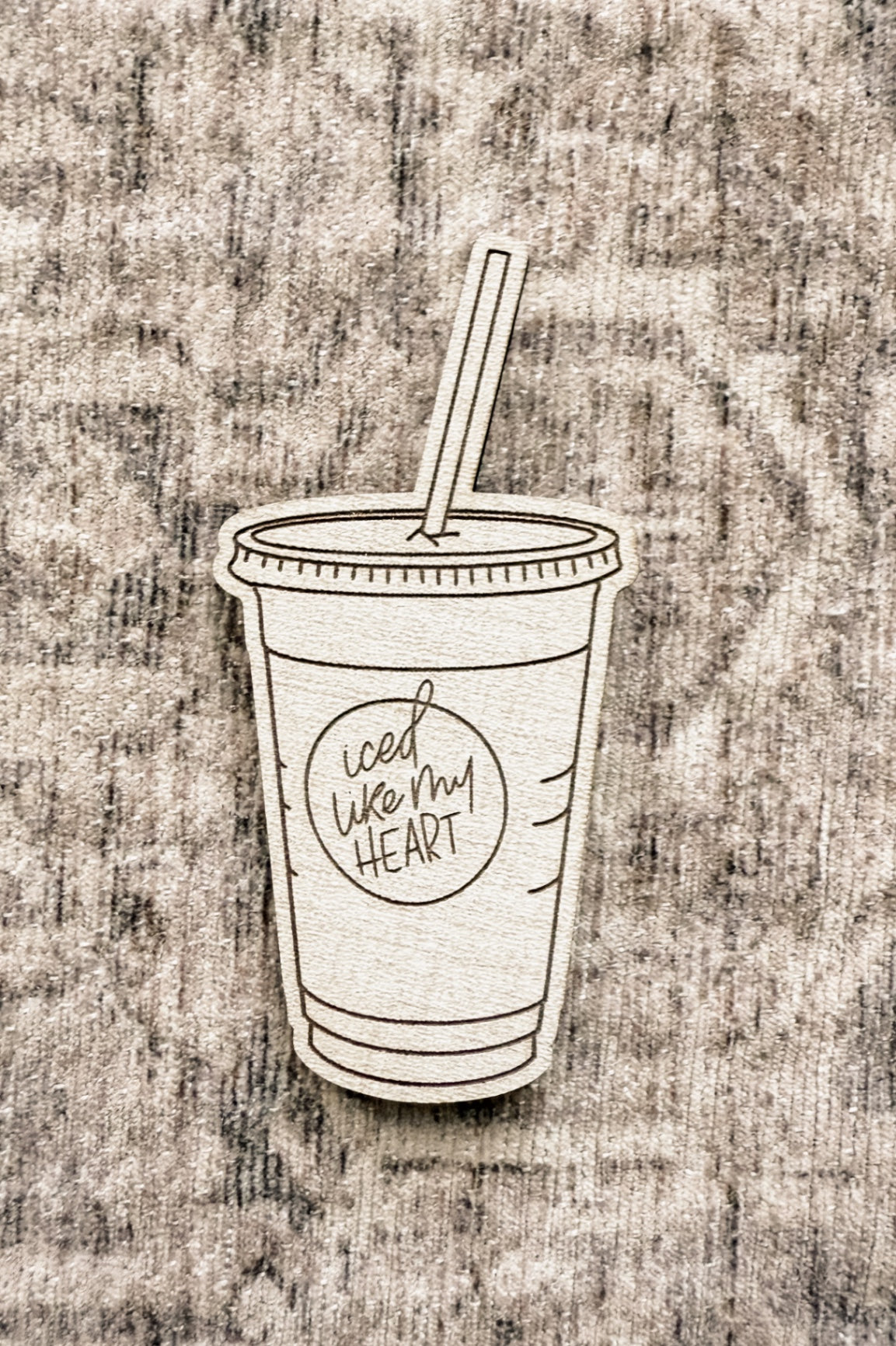 07 - Wood Magnet - Iced - Linen