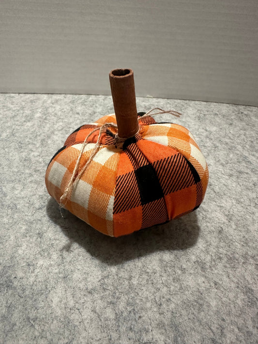 Quilted Pumpkin | Mini (Orange, White & Black Plaid)