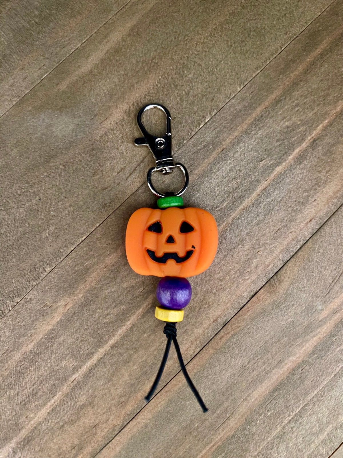 042 - Kids Zipper Clip Buds - Jack o Lantern