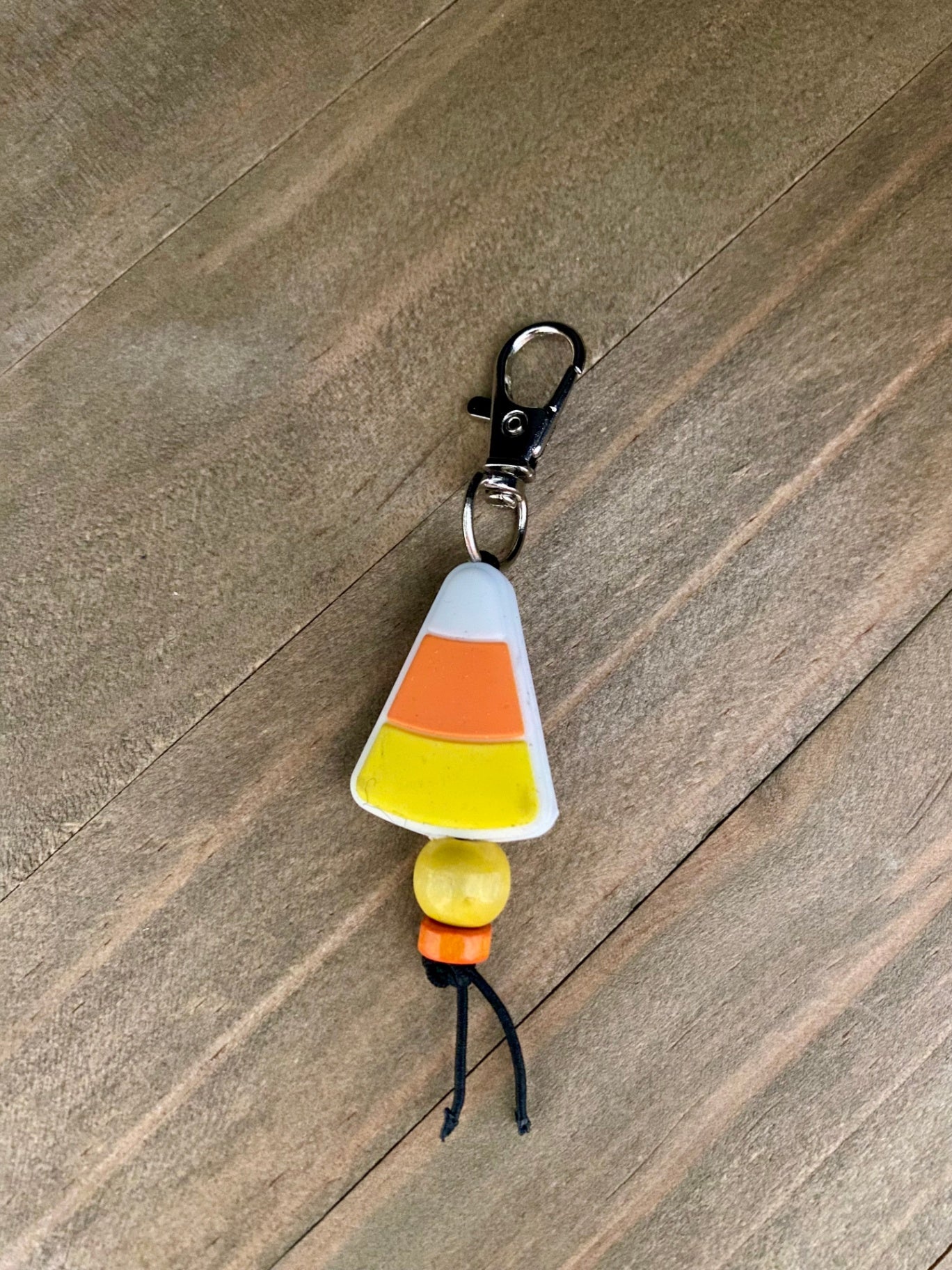 042 - Kids Zipper Clip Buds - Candy Corn