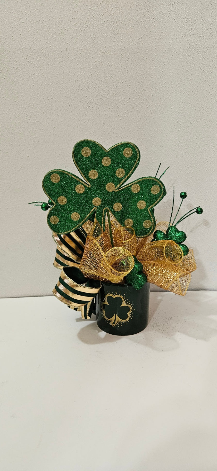 054 - St. Patrick's Day Floral Mug Decor