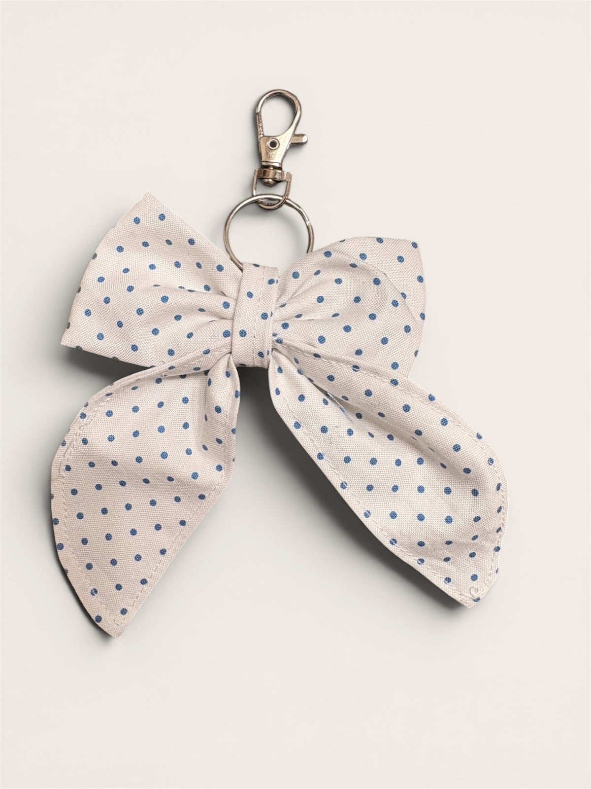 063 - White Dots Bow Keychain