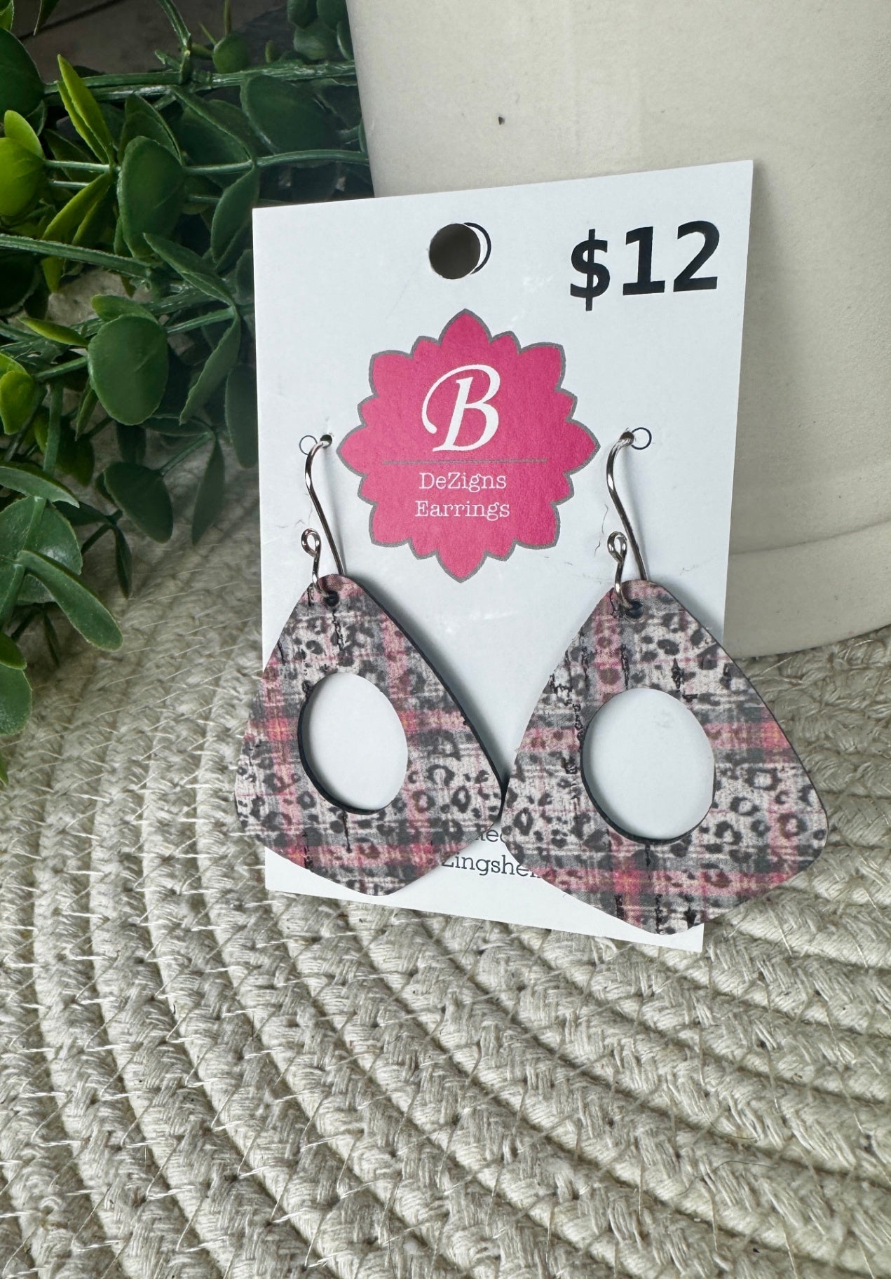 071 - Plaid Leopard Modern Arch Cork Cutout Earrings