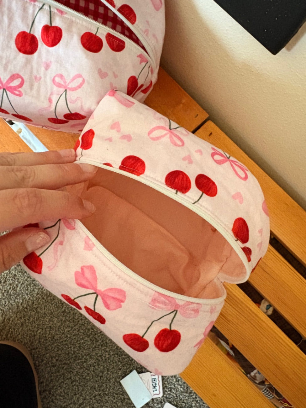063 - Cherries Make Up Bag Set