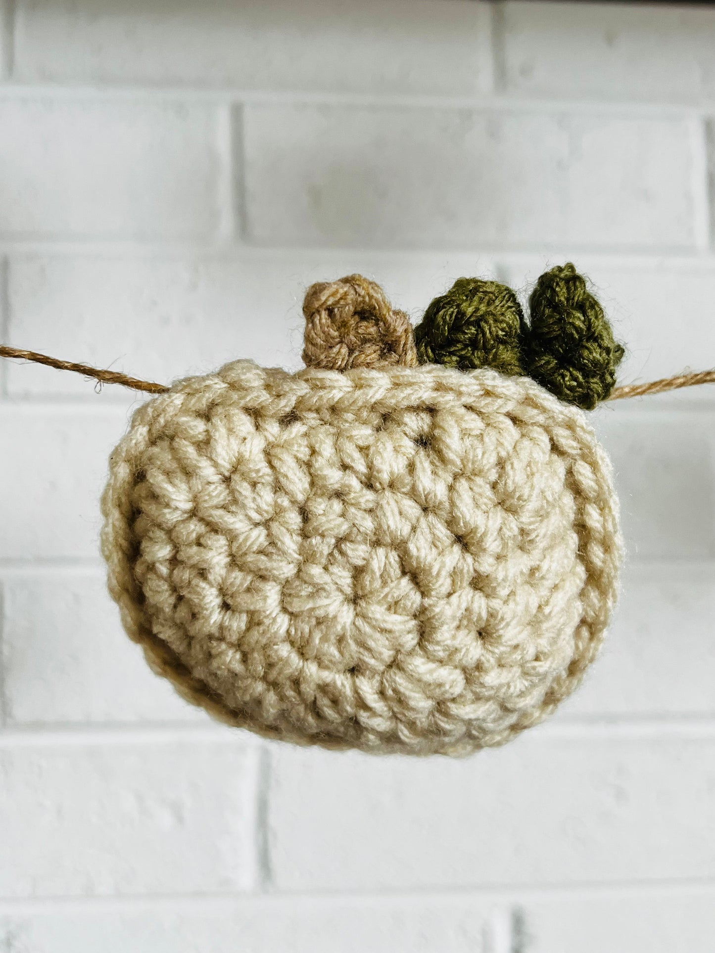 Crochet Off White Pumpkin Garland