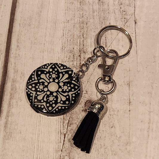 Hand-painted Mandala Keychain Black silver | Handcrafted Collective