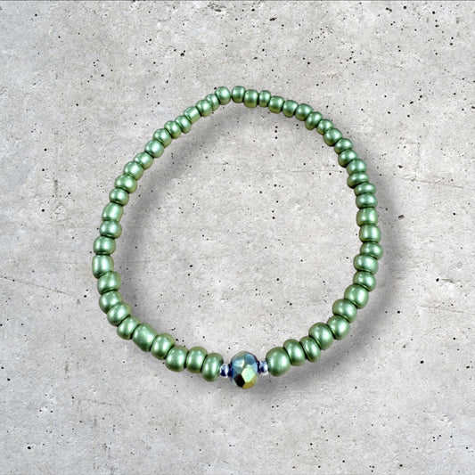Metallic Green Seed Bead Bracelet