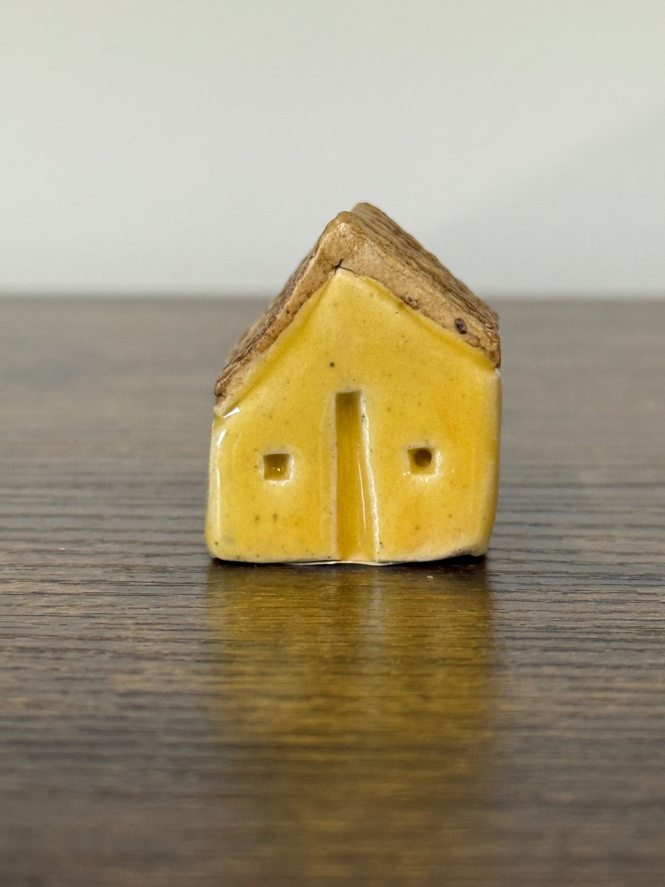024 - Miniature Ceramic Houses