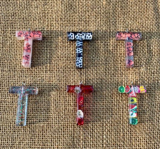 017 - Resin Letter "T" Charms for Keychains