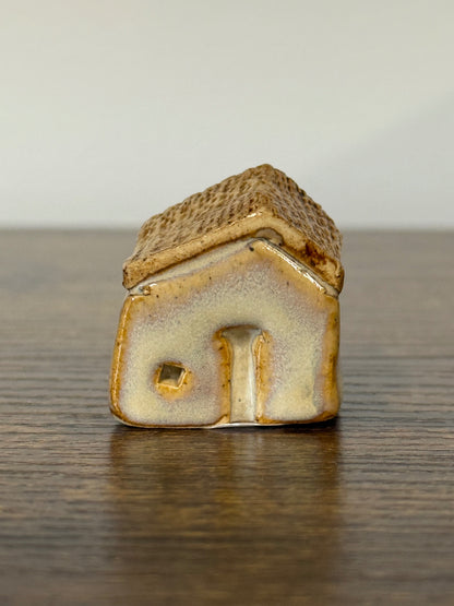 024 - Miniature Ceramic Houses