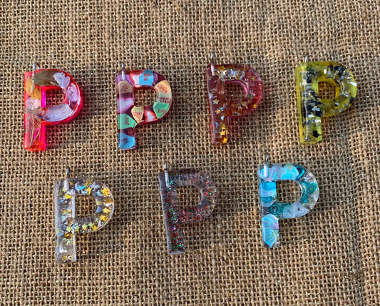 017 - Resin Letter "P" Charms for Keychains
