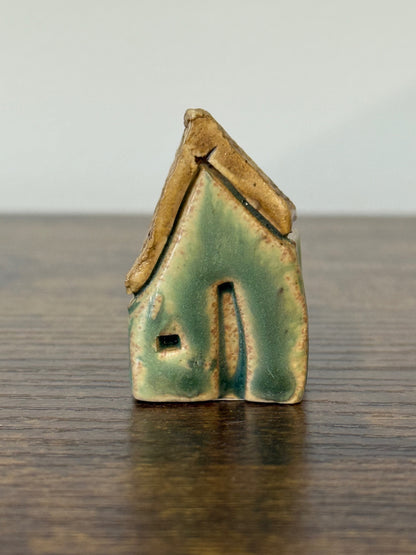 024 - Miniature Ceramic Houses