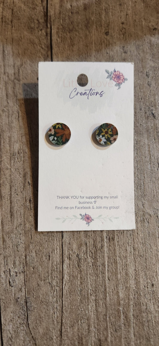 Acrylic floral 12mm stud earring 
