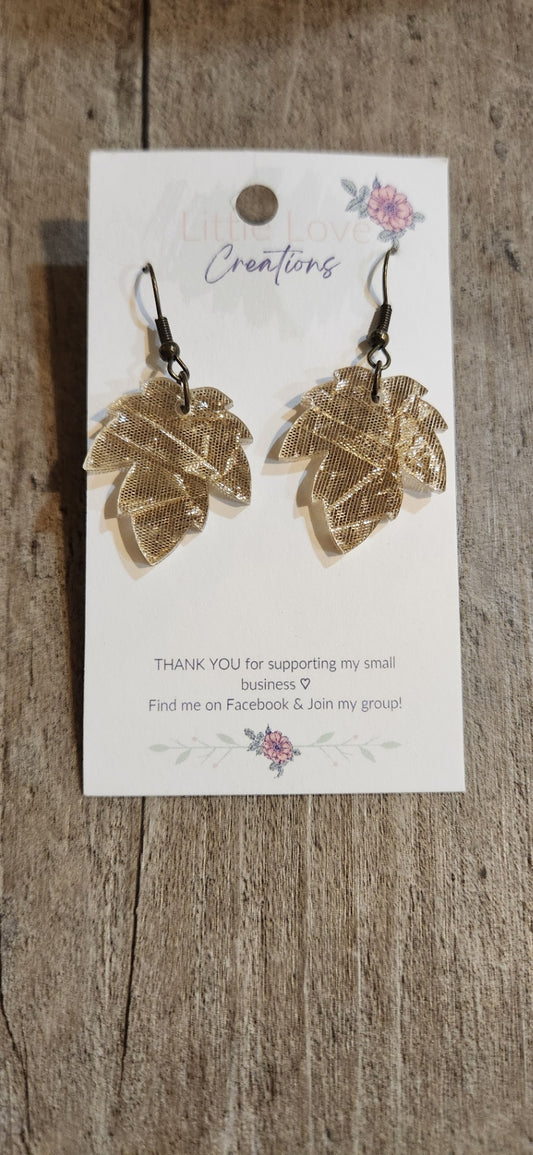 Acrylic Cream Leaf Dangle Earring 
