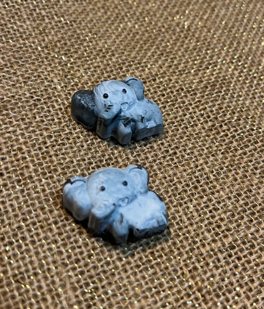 Tiny Trunk Resin Magnet