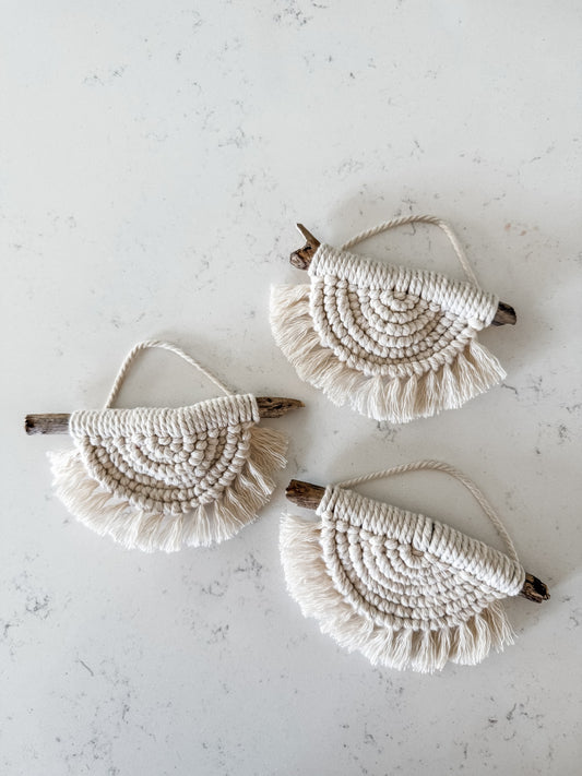 "Luna" Macrame Decor/Hanger