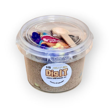 Dig It Kinetic Sand Sensory Kit