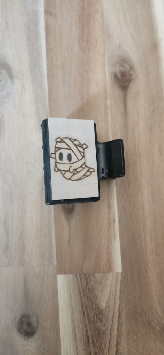 Small mummy ghost claw clip
