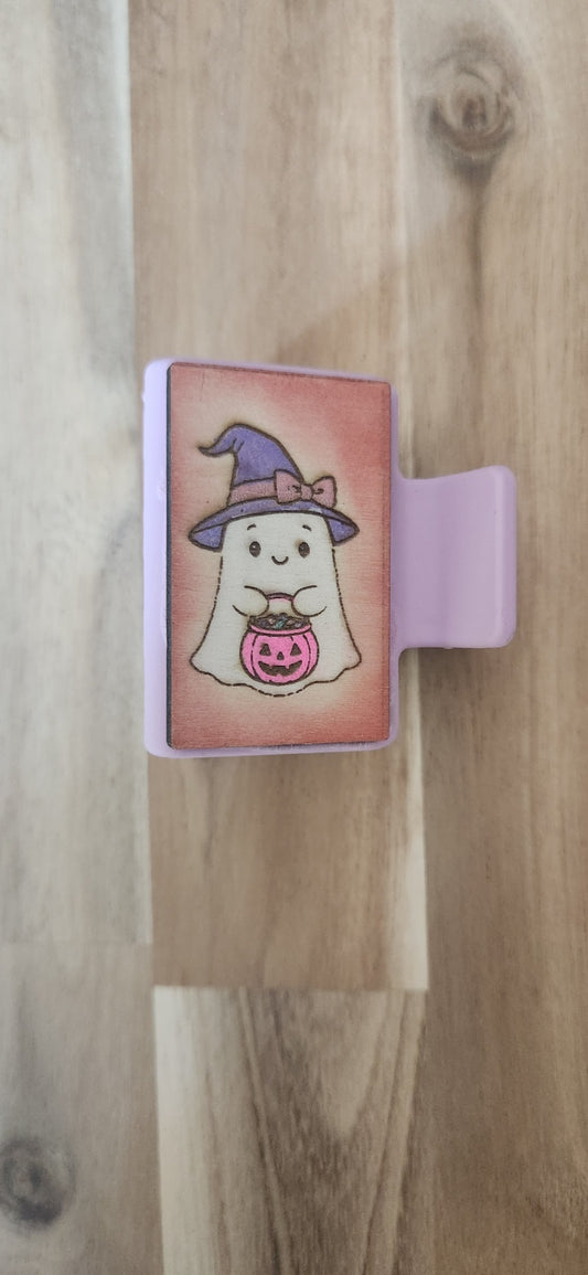 Small witchy ghost claw clip