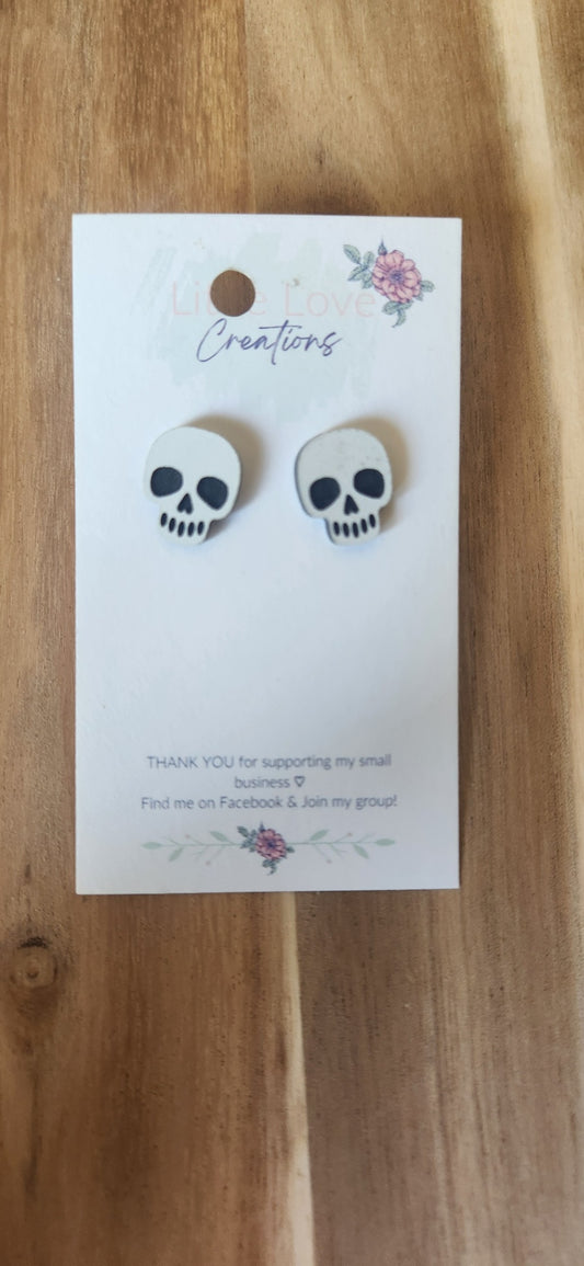 Wood skull earrings 