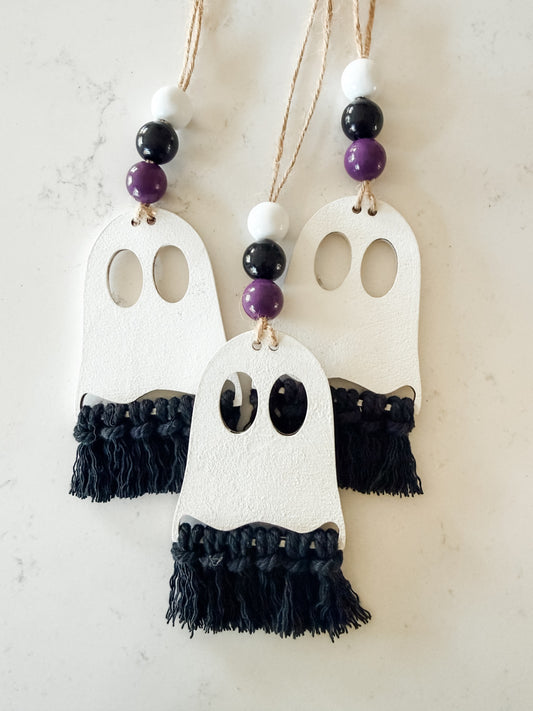 Macrame & Wooden Ghost Hanger (Purple Bead)