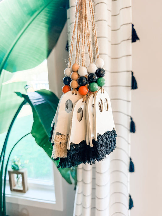 Macrame & Wooden Ghost Hanger (Green Bead)