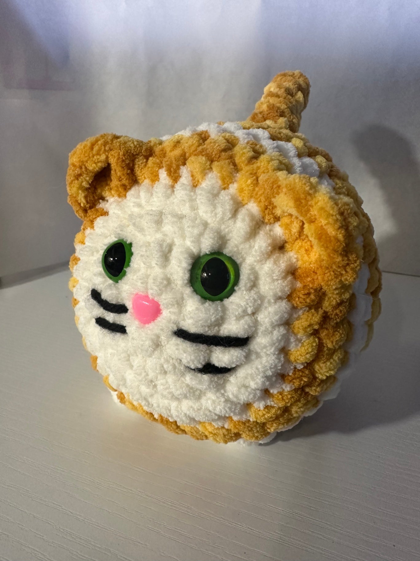 Loaf Cat - yellow and white striped