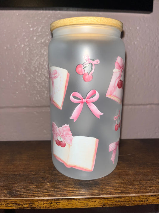 Books & bows cup