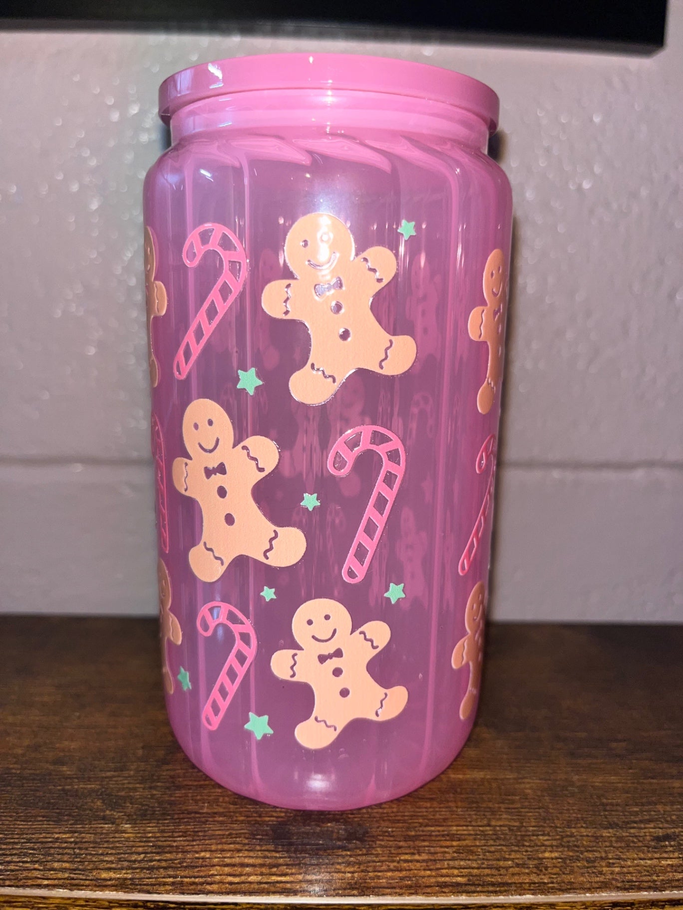 Pink gingerbread cup