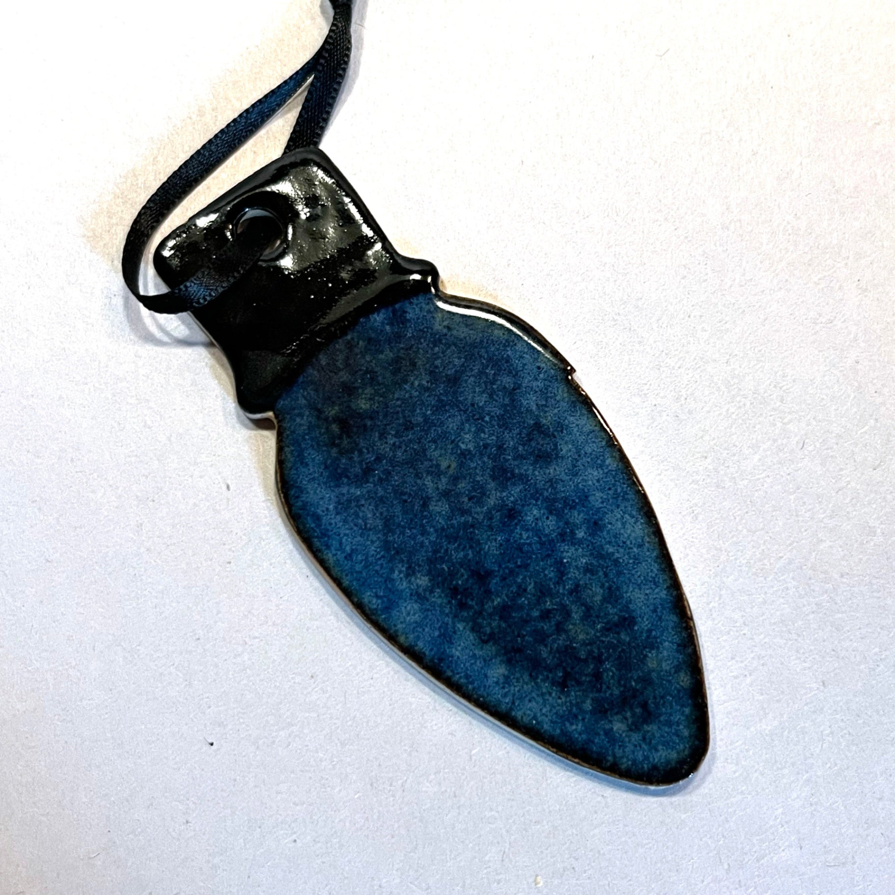 Light bulb ornament - Dark blue