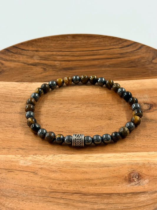 Earthy Elegant Beaded Bracelet with Metallic Accents