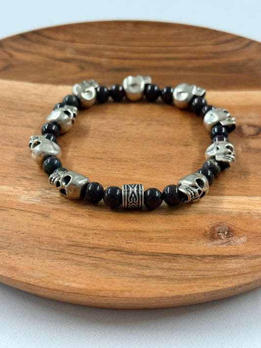 Skull & Glass Beaded Bracelet – Bold Punk-Inspired Jewelry