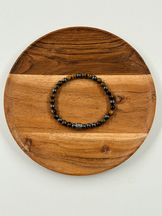 Earthy Elegant Beaded Bracelet with Metallic Accents