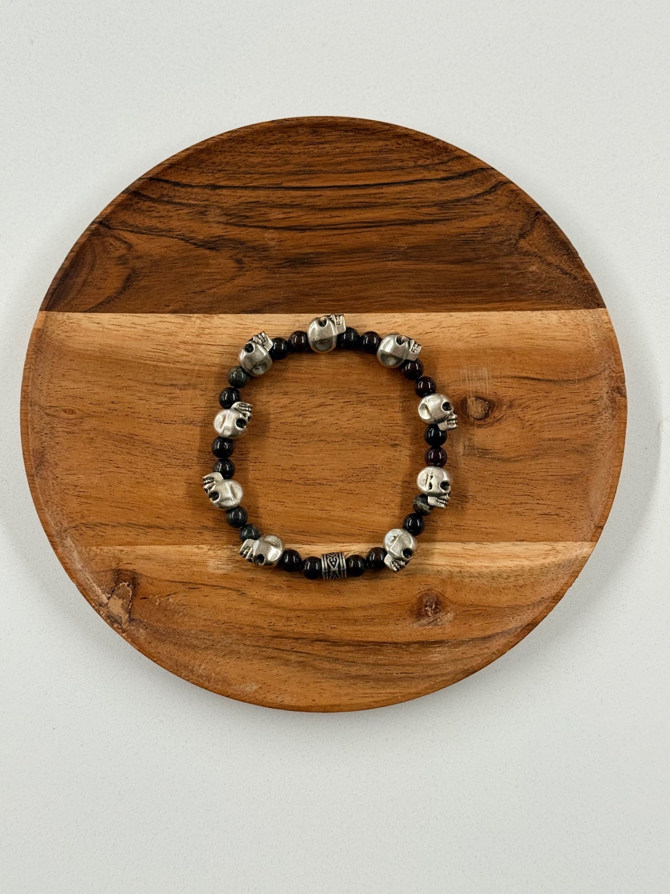 Skull & Glass Beaded Bracelet – Bold Punk-Inspired Jewelry