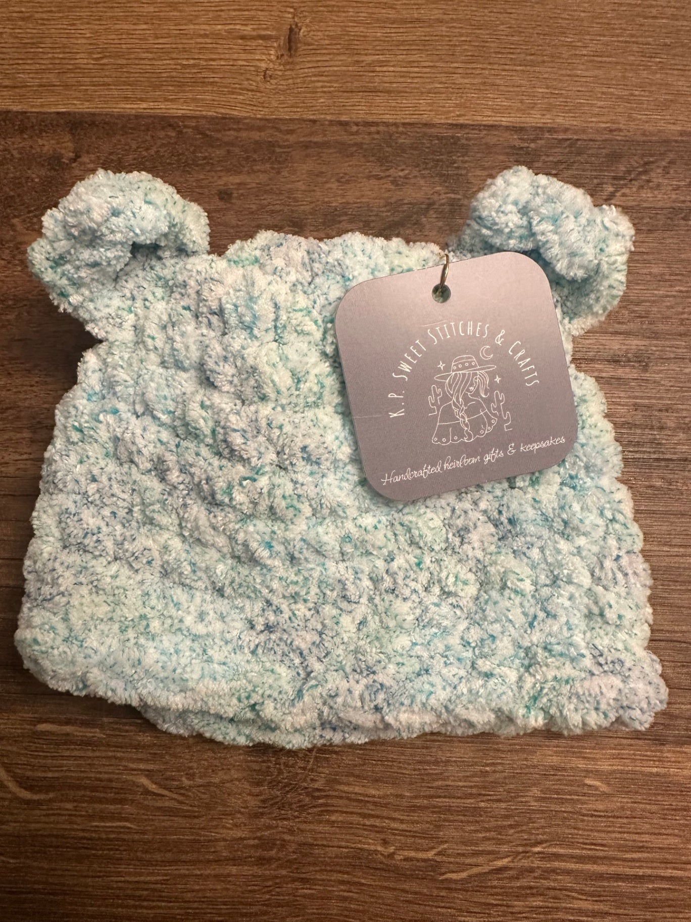 08 - Crochet Baby Bear Beanie | Blue and Green Frosting (0 - 3 Months)