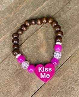 042 - Kids "Kiss Me" Heart Stretch Bracelet