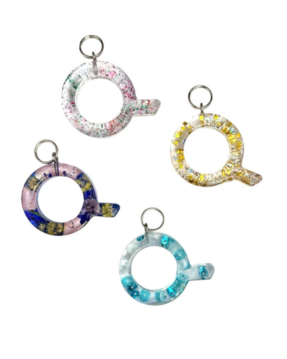 017 - Resin Letter "Q" Charms for Keychains