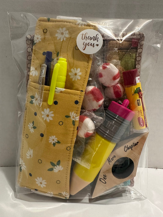 08 - Bookish Bundle Gift Set | Yellow Daisy