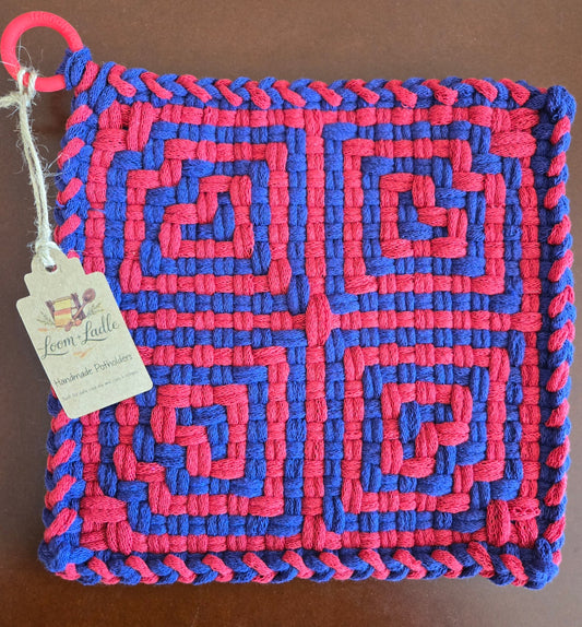 051 - Queen of Hearts Loom Woven Potholder