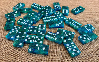 017 - Galaxy Splash Blue & Green Sparkle Domino Set