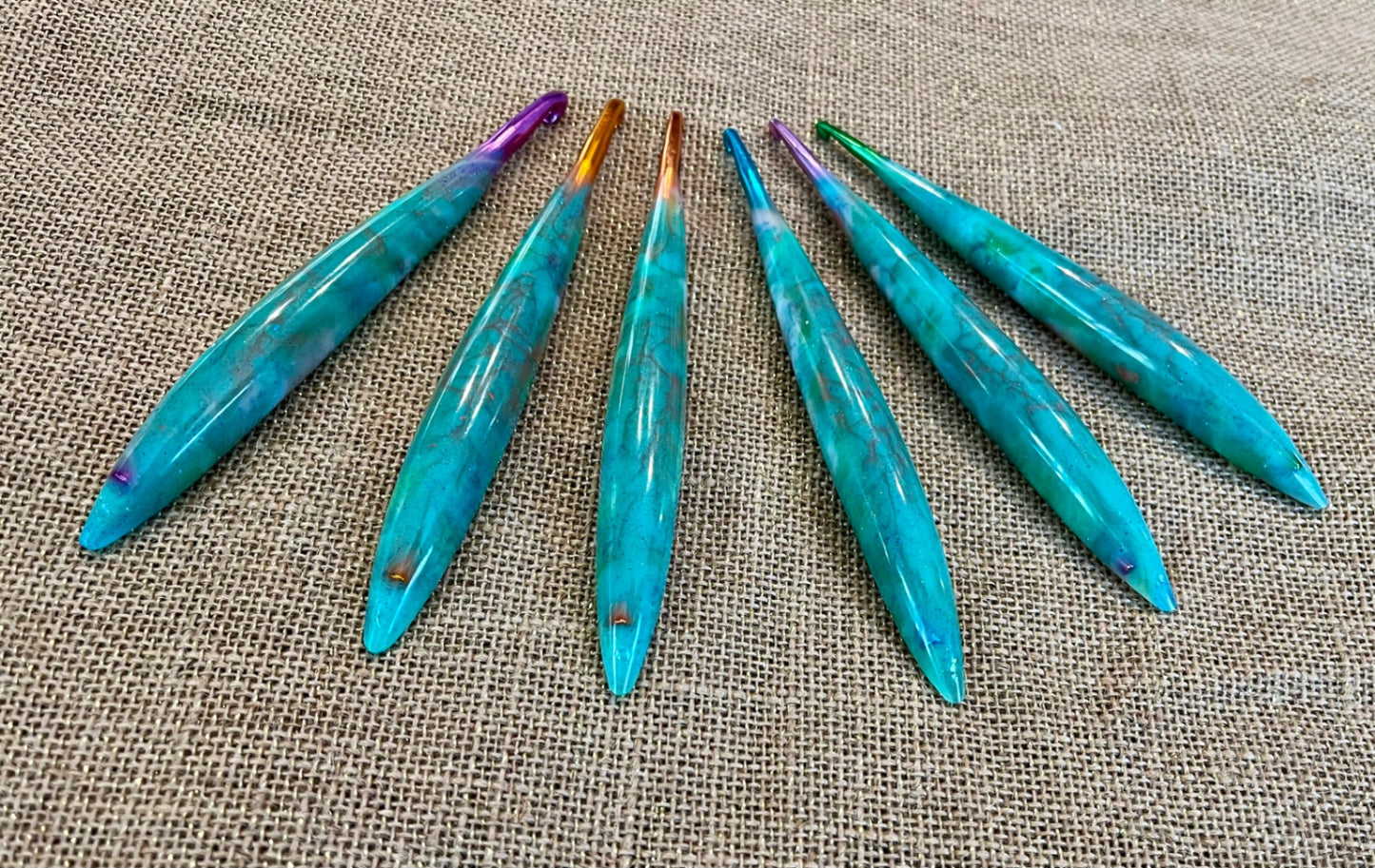 017 - Free Spirit Teal & Orange Swirl Sparkle Resin Crochet Hook Set
