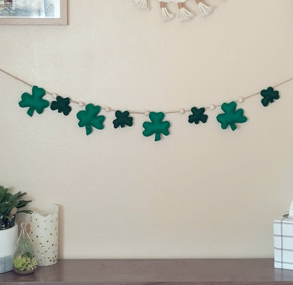 047 - Shamrock Hand-stitched Felt Garland, 60 inches