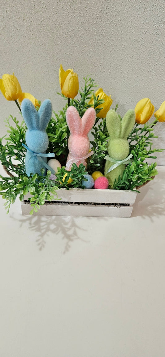 054 - 3 Easter Bunnies Spring Floral Home Decor