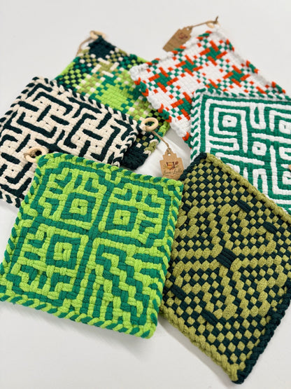 051 - Leprechaun Knotwork Loom Woven Potholder