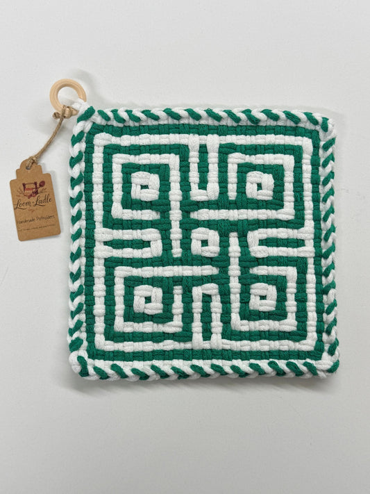 051 - Leprechaun Knotwork Loom Woven Potholder