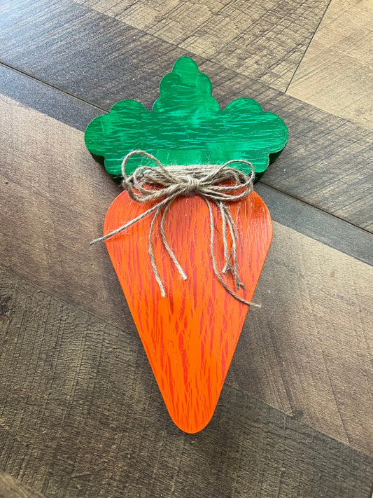 060 - Hand-painted Rustic Carrot Decor