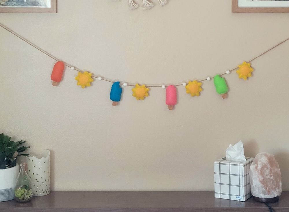 047 - Popsicle and Sun Felt Hand Stitched, Summer Garland 60"